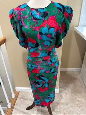 Vintage Flora Kung Vibrant Floral Silk Dress Size 12P EUC